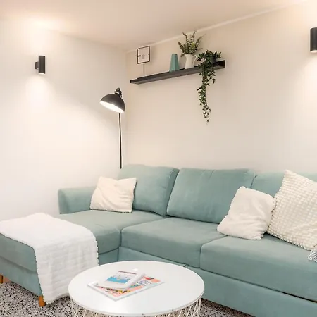 Old Town With Patio Apartment *